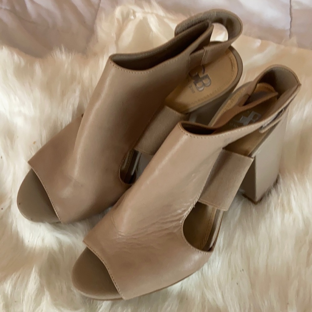 Size 10 Gianni Bini